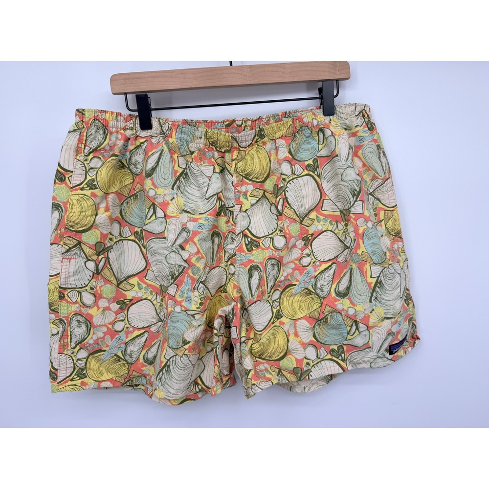 Patagonia Baggies Shorts Men XL Coral Shell Oyster Print Good Condition Rare